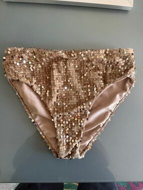 Sequin High-Rise Women's Shorts in Champagne Shimmer